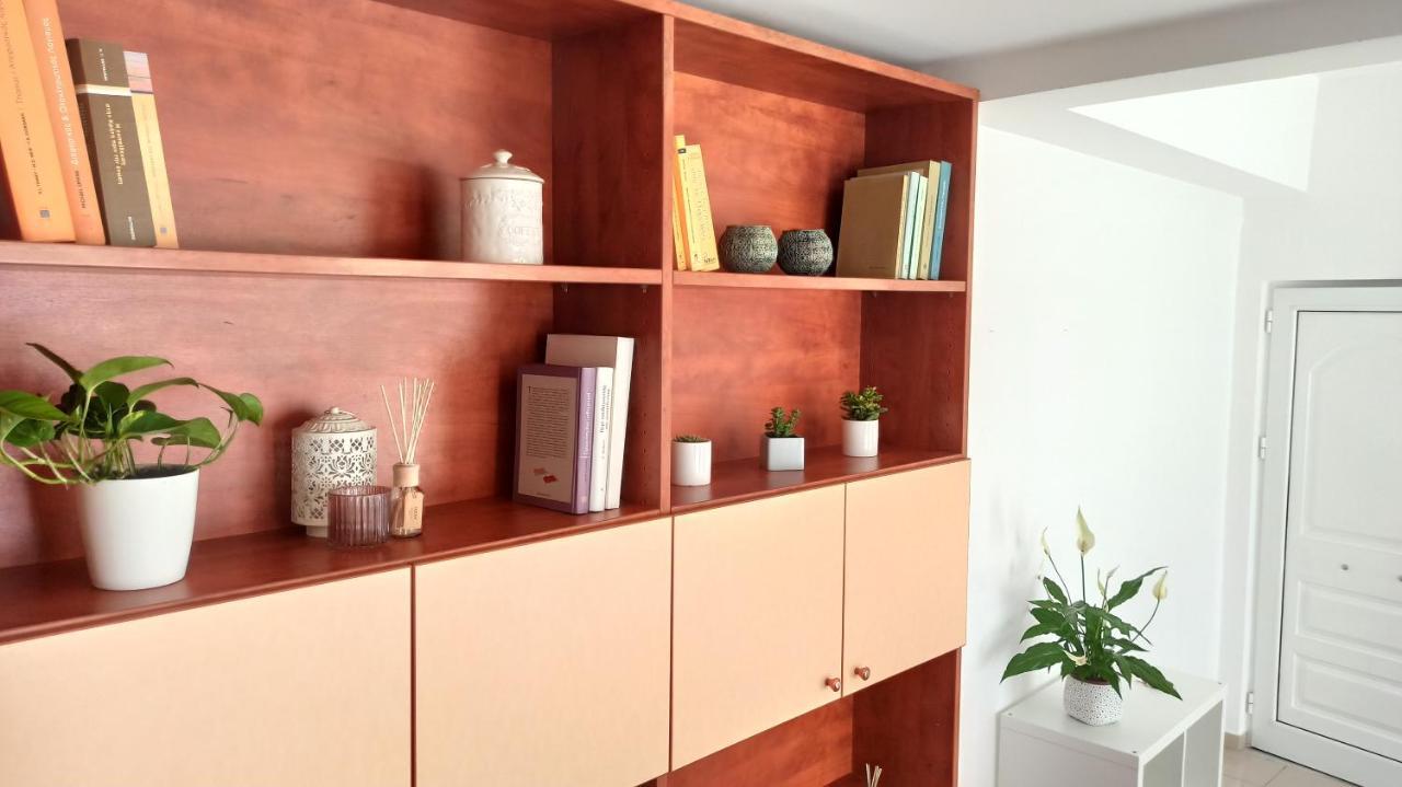 Cozy Flat Close To The Airport/Port And Center Nea Alikarnassos Exterior photo